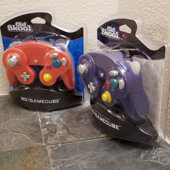 2 Gamecube Controllers - Red & Purple (NEW) - Nintendo - Old Skool - Picture 3 of 8